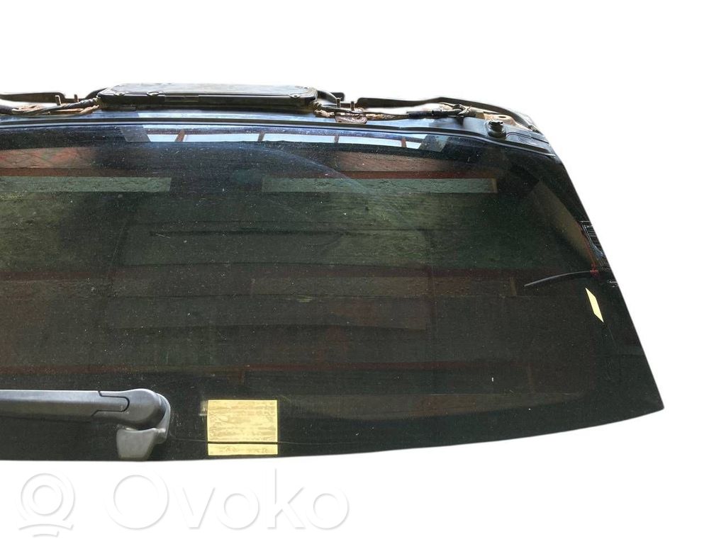 Заднее окно