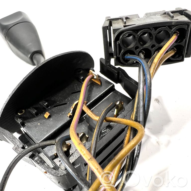 Stikla tīrītāju slēdzis