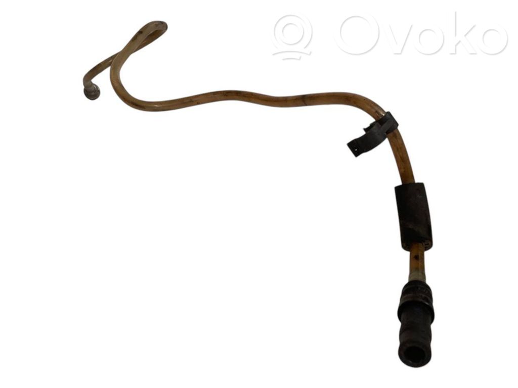 Degvielas caurulīte (-es)