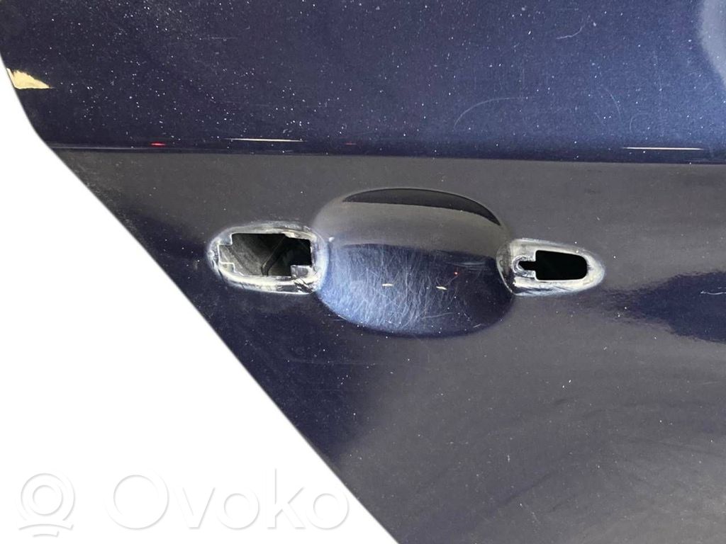 Aizmugurējās durvis