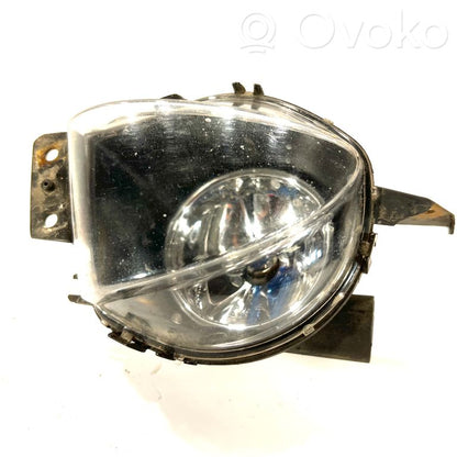 Miglas lukturis priekšā