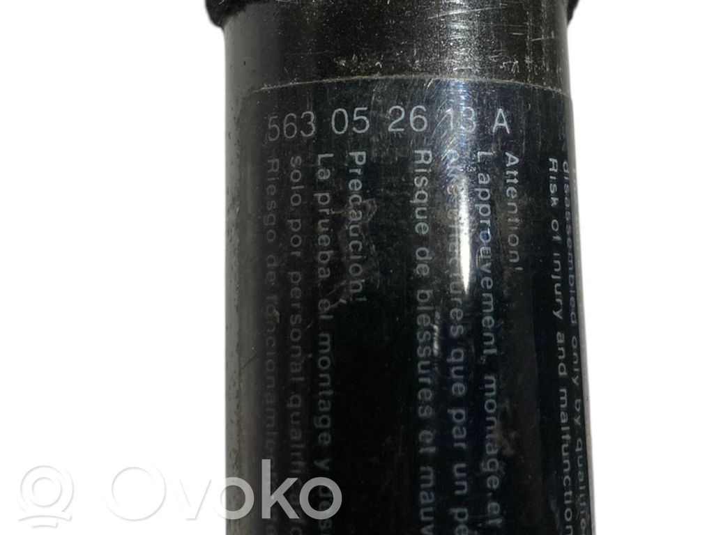 Priekšējās jostas sprādze