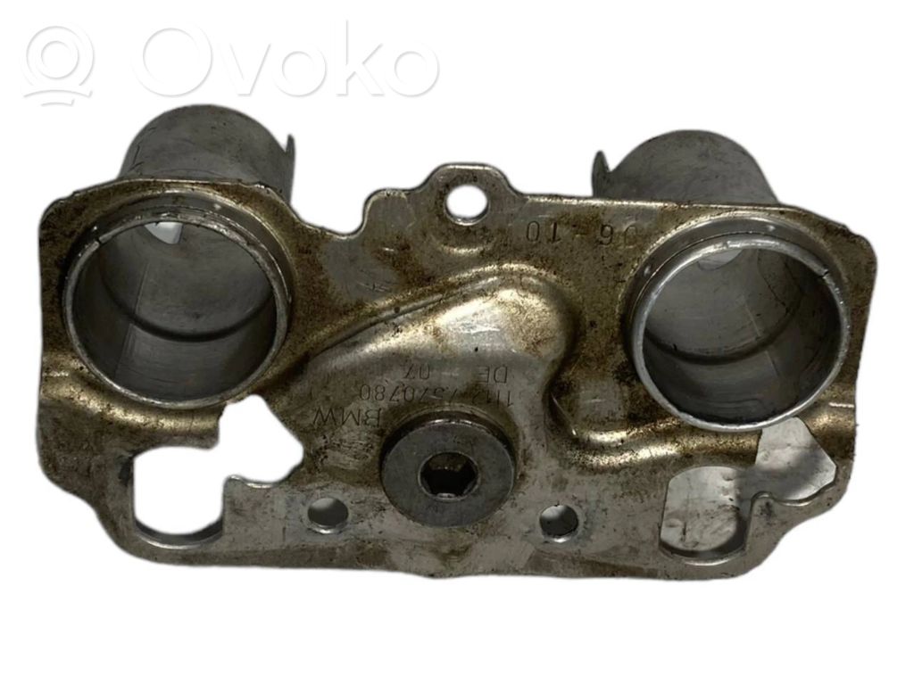 Cita veida dzinēja nodalījuma detaļa