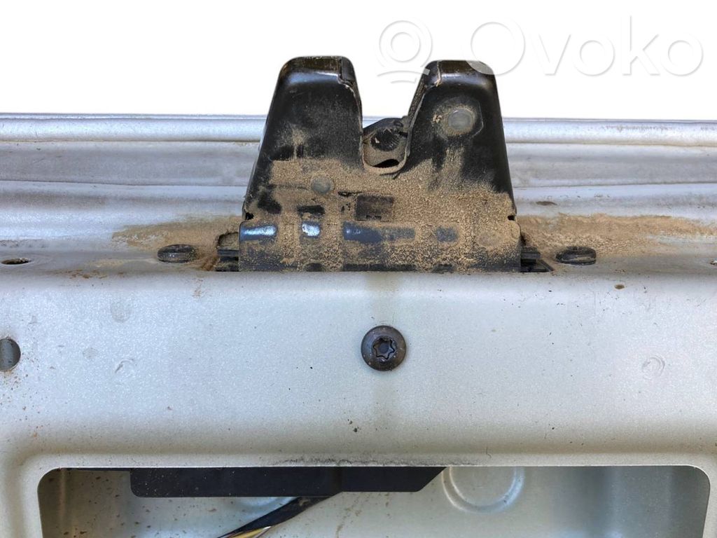 Aizmugurējais pārsegs (bagāžnieks)