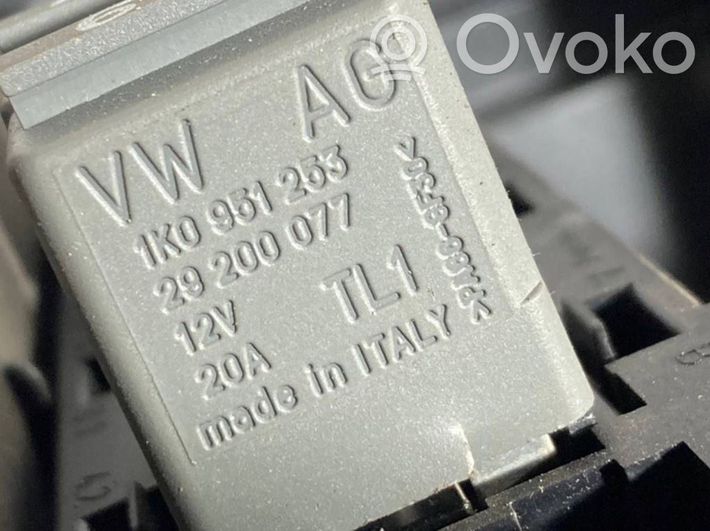 Drošinātāju kaste (komplekts)