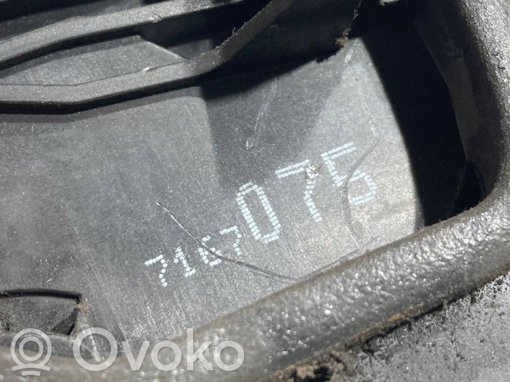 Aizmugurē slēdzene