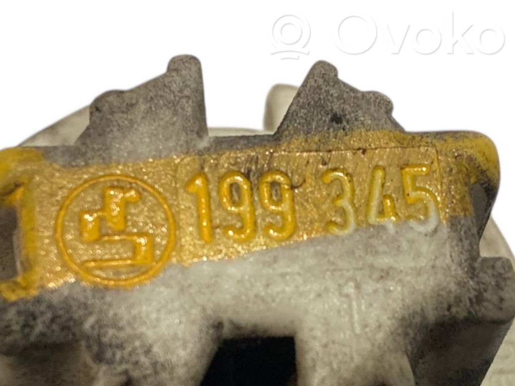 Aizmugures spuldzes vāka turētājs