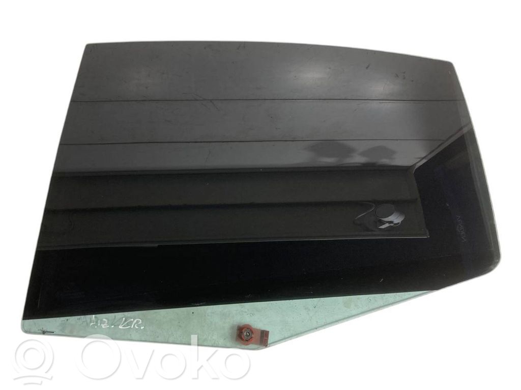 aizmugurējo durvju stikls