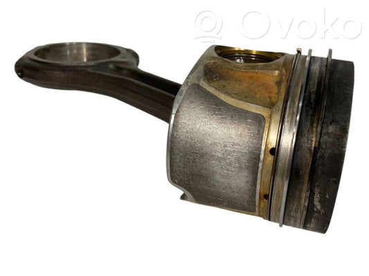 Piston with connecting rod