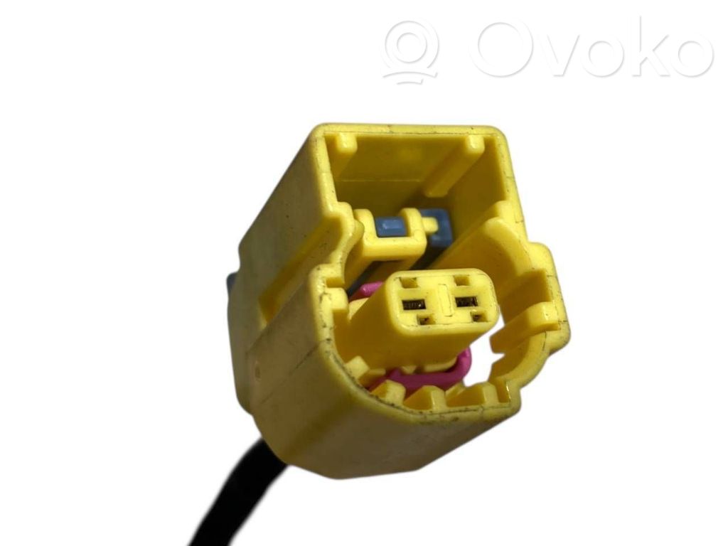 Priekšējo durvju vadu instalācija