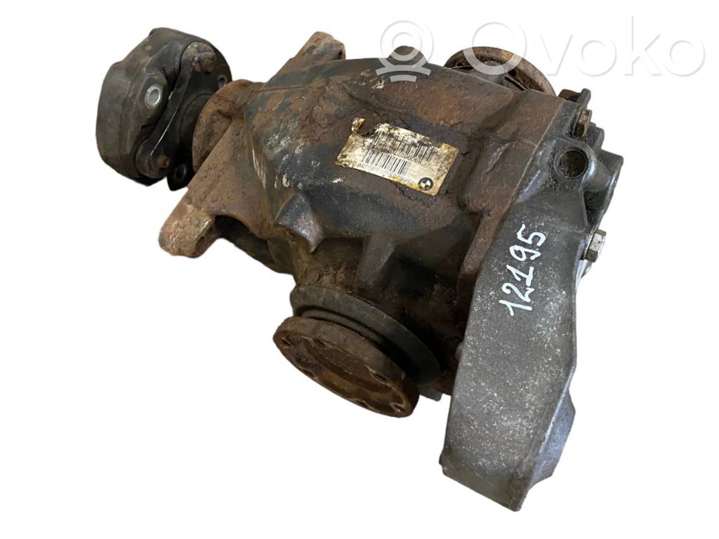 Aizmugurējais reduktors