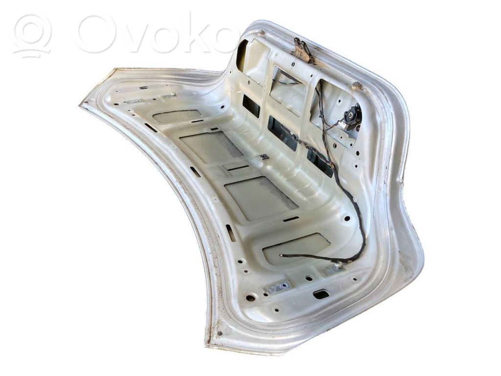 Aizmugurējais pārsegs (bagāžnieks)