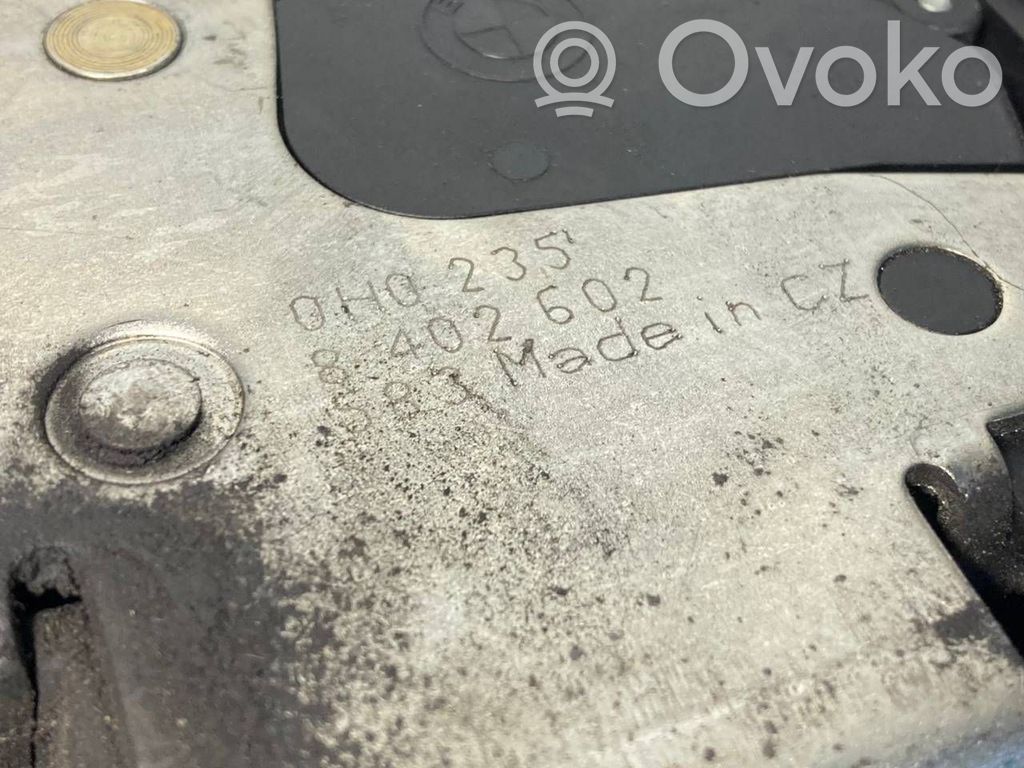 Замок сзади