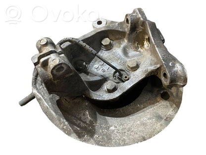 Priekšējā riteņa rumbas vārpstas šarnīrs (stupica, capfa)