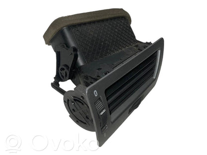 Боковая решетка воздухозаборника