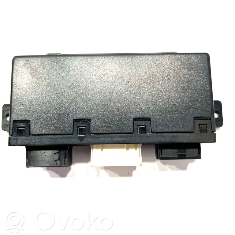 Durvju vadības bloks