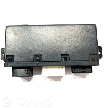 Durvju vadības bloks