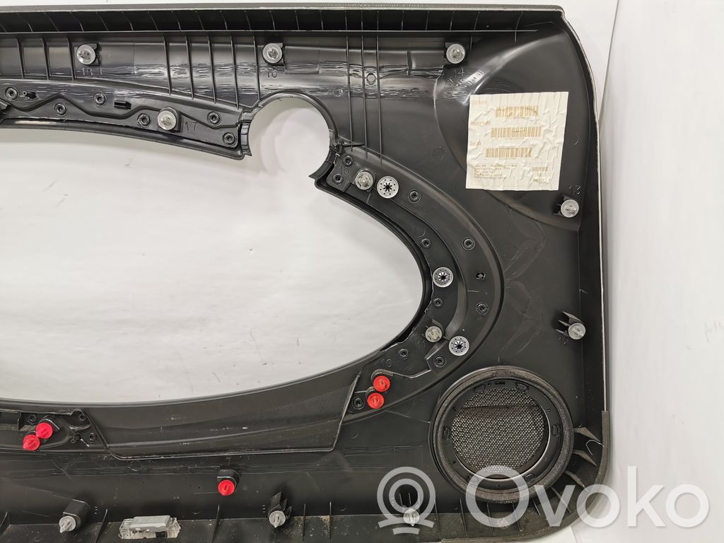 Priekšējo durvju apdare