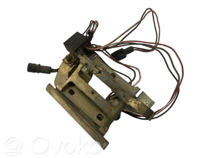 Holder/bracket for external opening handle at the front