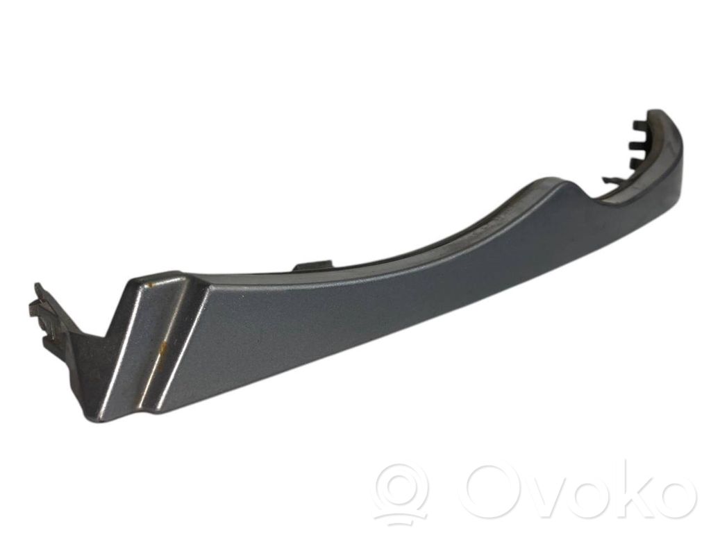 Priekšējā luktura dekoratīvā apdare