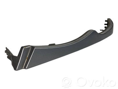 Priekšējā luktura dekoratīvā apdare