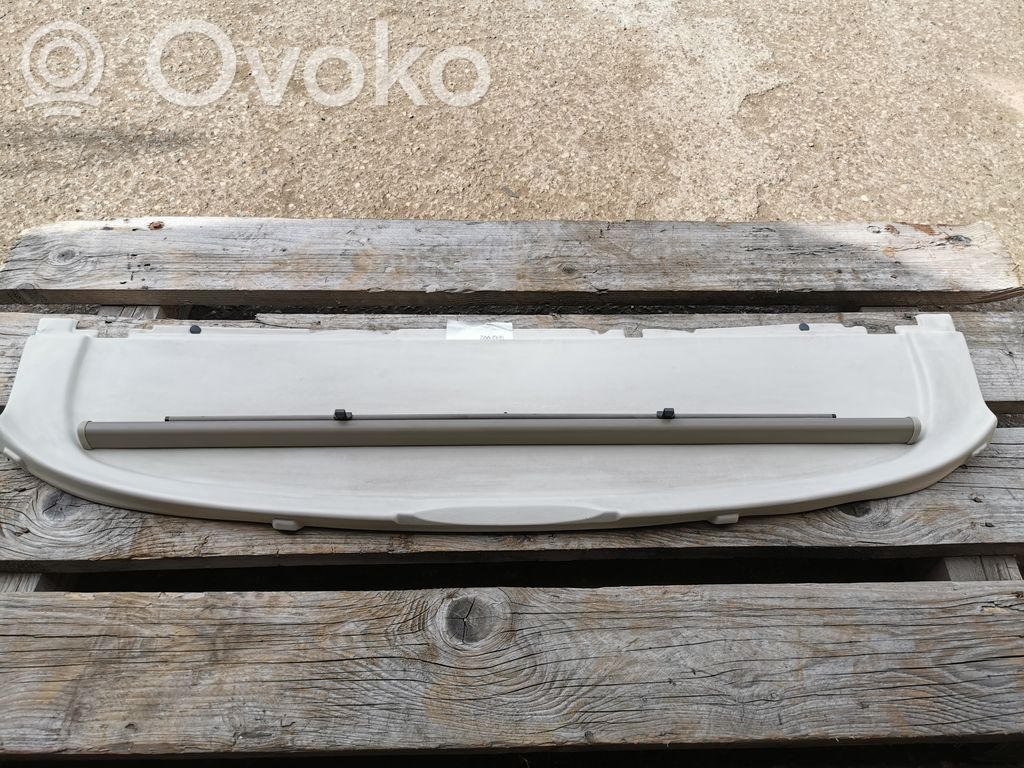 Mehānisks aizmugurējā loga aizkars