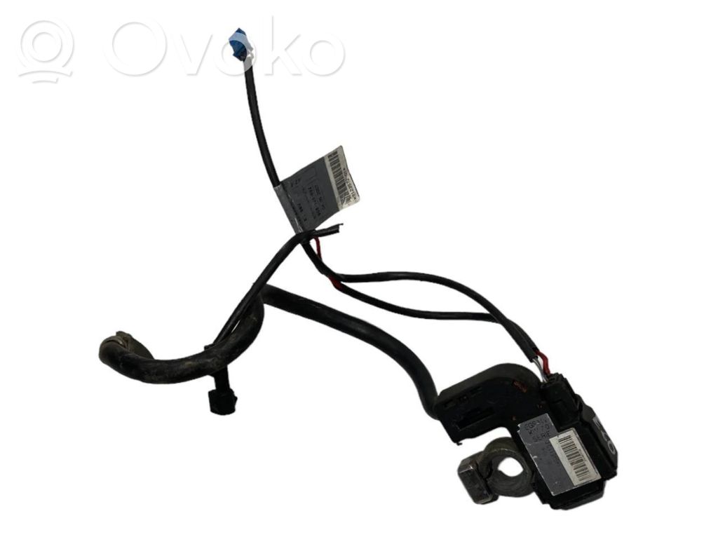 Отрицательный провод (аккумулятор)