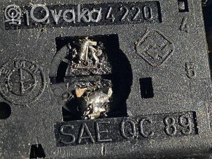 Avārijas lukturu slēdzis