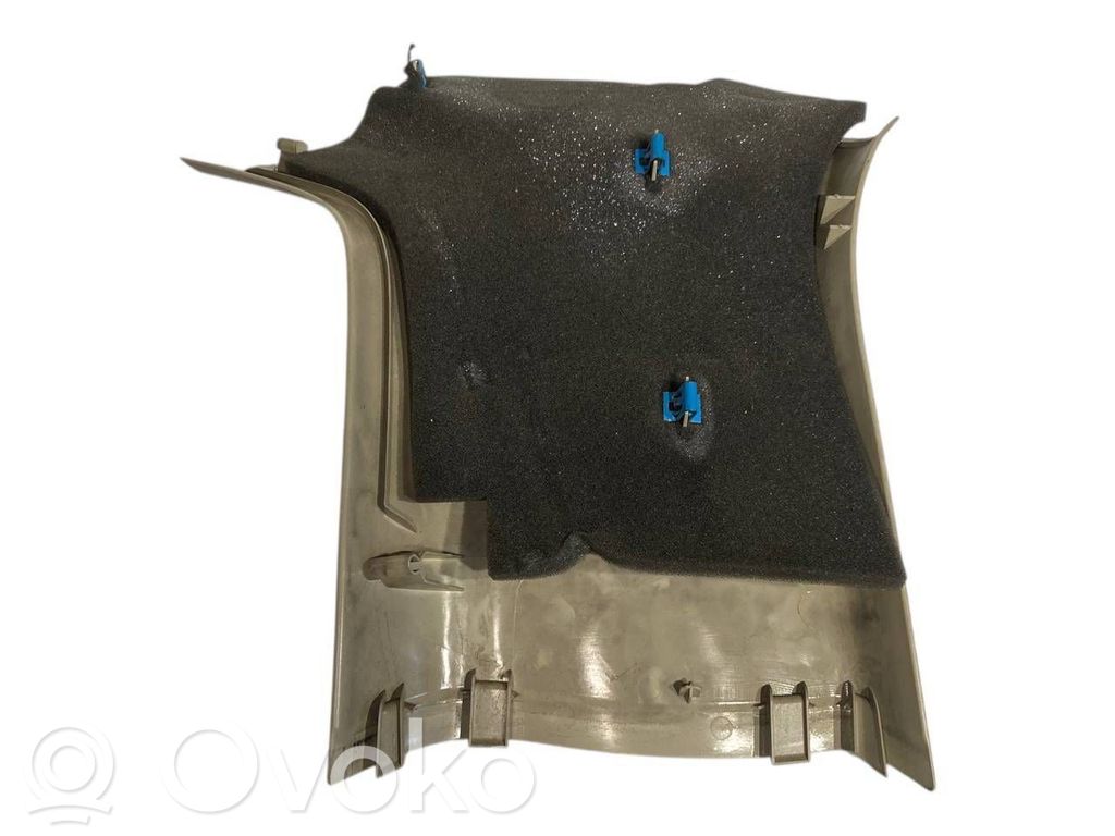 (D) statņa dekoratīvā apdare (augšdaļa)