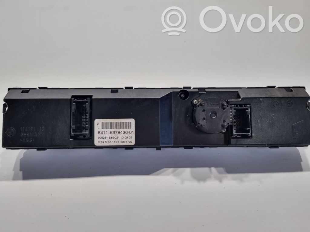 Air conditioning / climate control / interior heating control unit (in the passenger compartment)