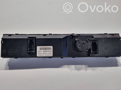 Air conditioning / climate control / interior heating control unit (in the passenger compartment)