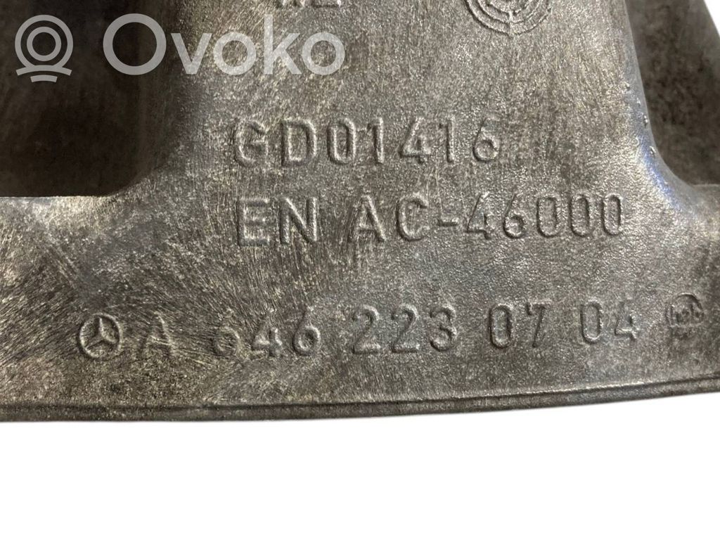 Dzinēja nostiprināšanas stiprinājums-kronšteins