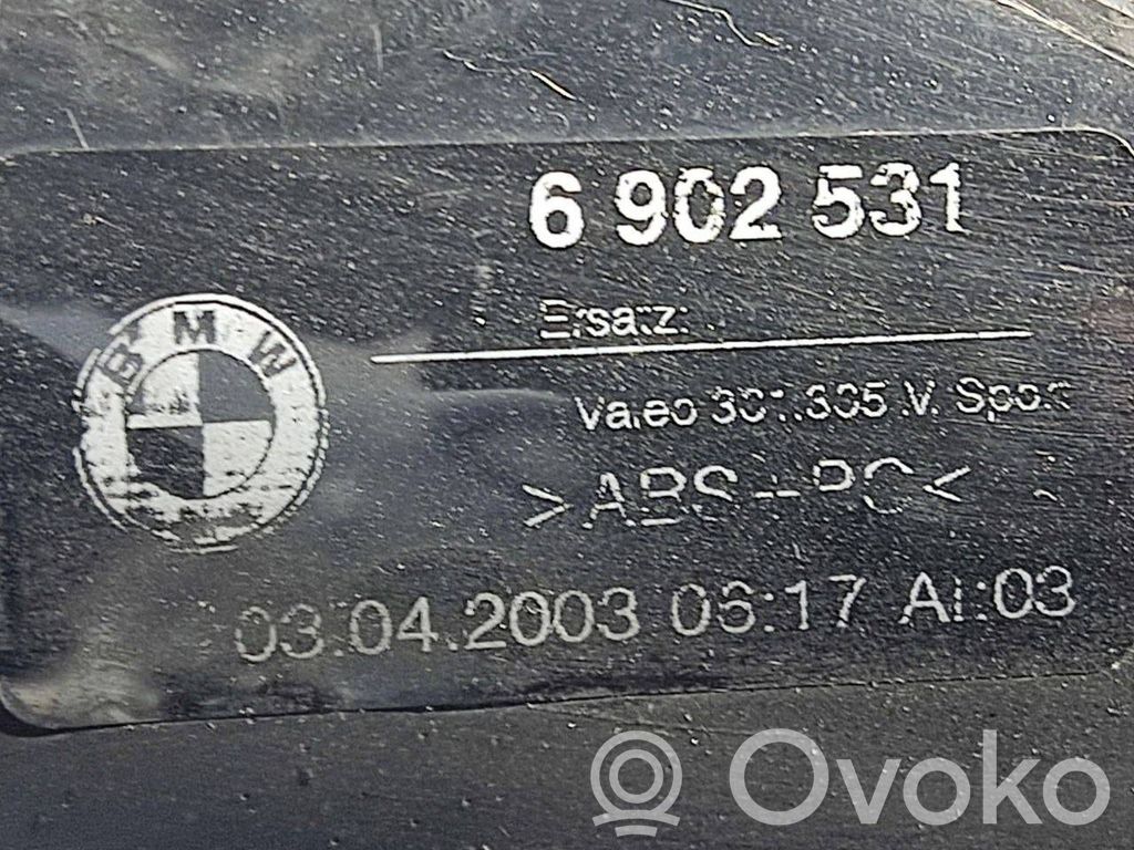 Задний фонарь в кузове