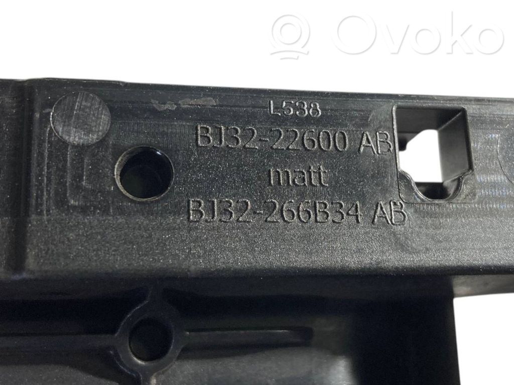 Internal opening handle