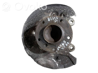 Priekšējā riteņa rumbas vārpstas šarnīrs (stupica, capfa)