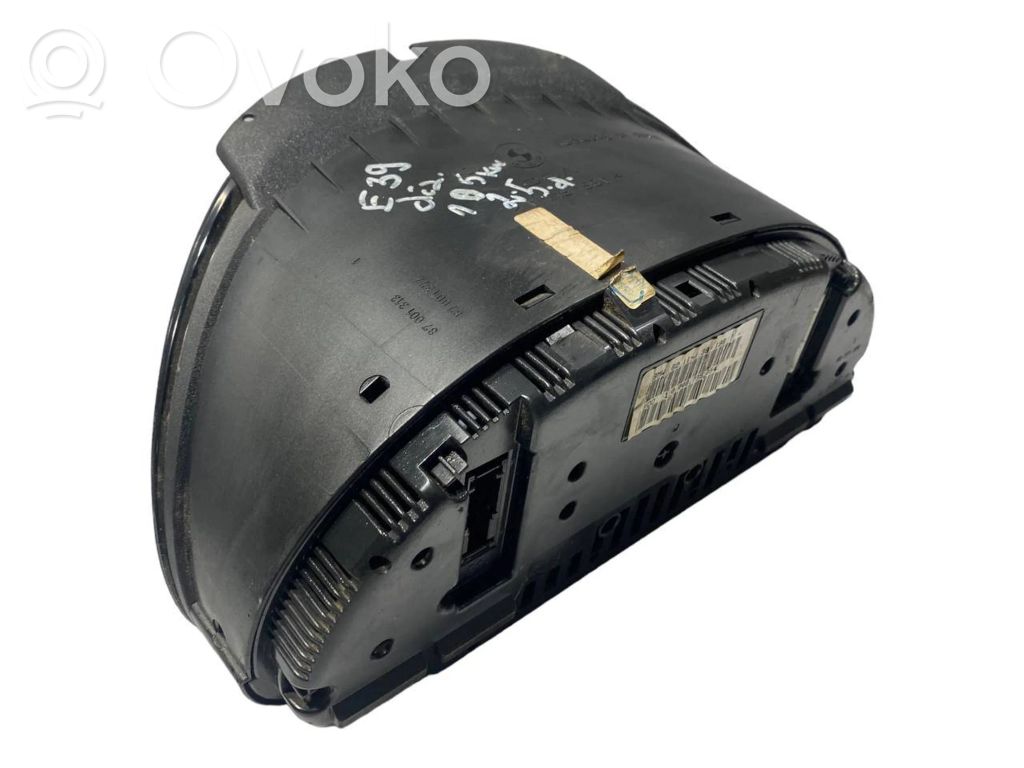 Speedometer (in the instrument panel)