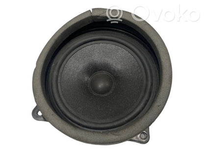 Speaker(s) in the rear door