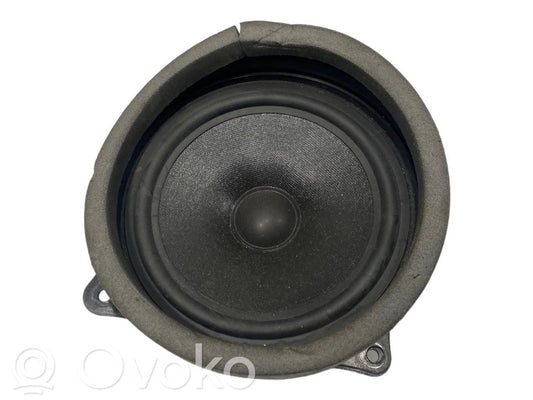 Динамик(и) в задней двери