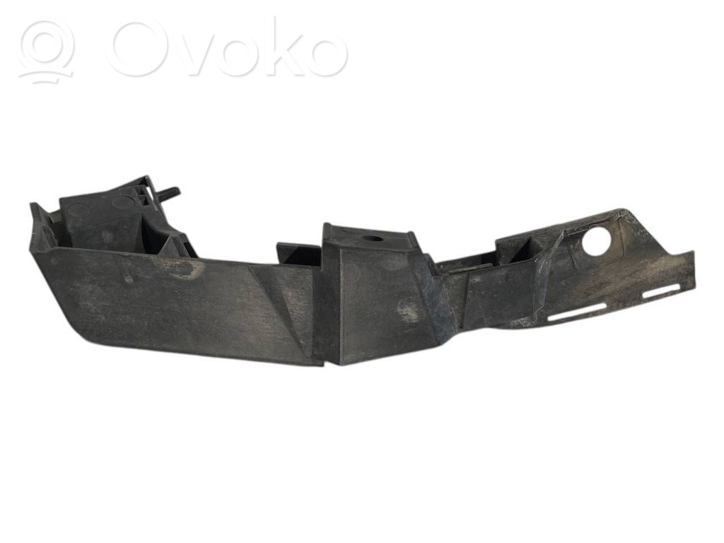 Priekšpusē bampera turētājs