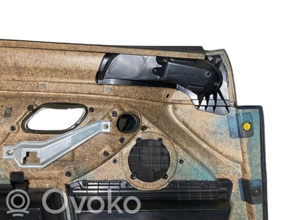 Priekšējo durvju apdare