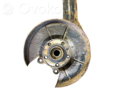 Aizmugurē riteņa rumbas vārpstas šarnīrs (stupica, capfa)