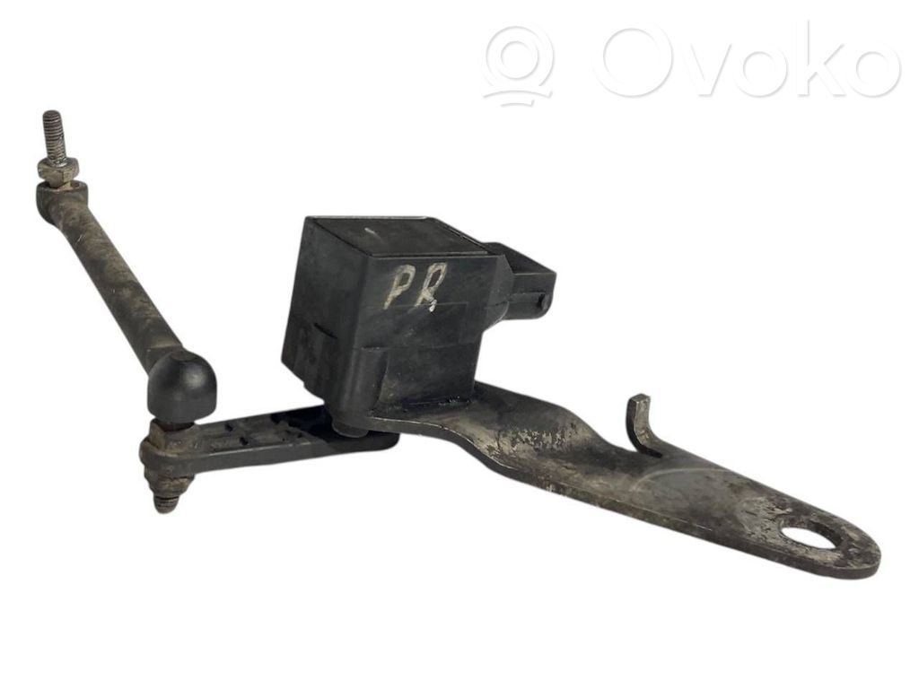 Augstuma sensors (priekšējo lukturu)