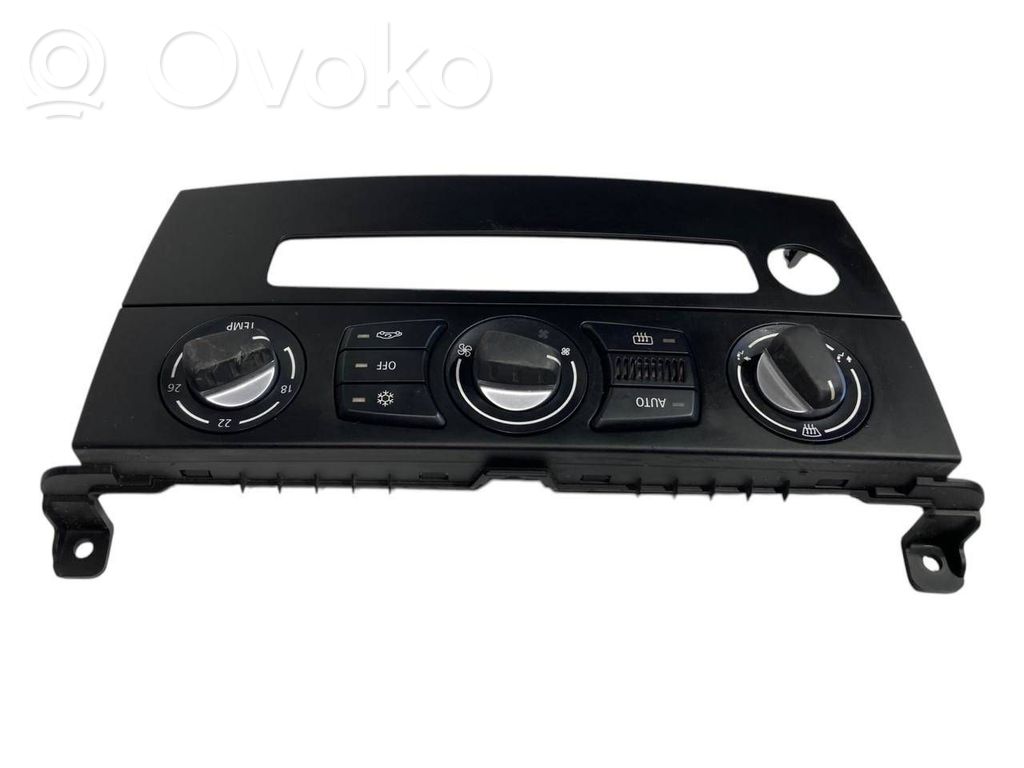 Gaisa kondicioniera / klimata kontroles / salona apsildes vadības bloks (salonā)