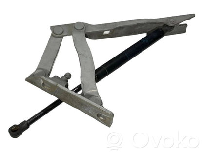 Dzinēja pārsega amortizators