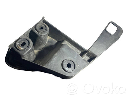 Priekšpusē bampera turētājs