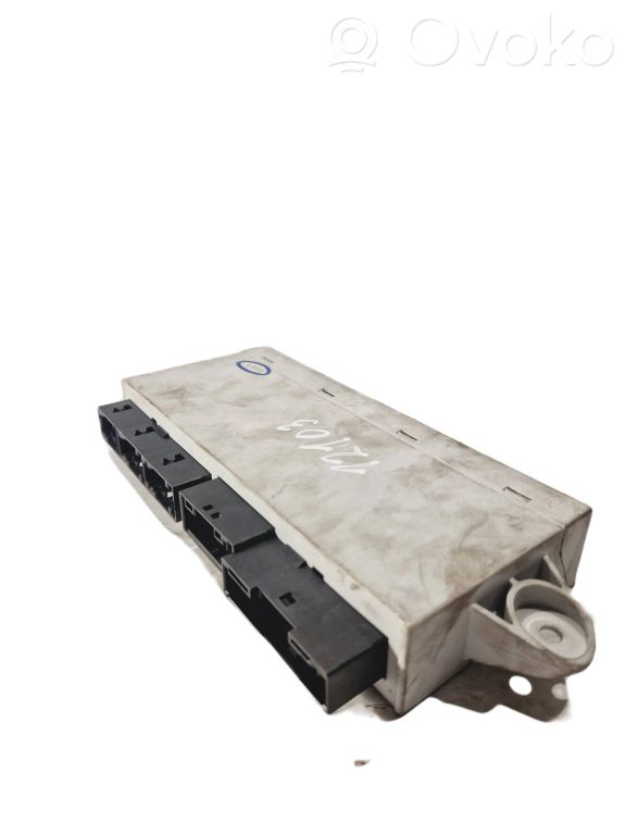 Centrālās atslēgas vadības bloks