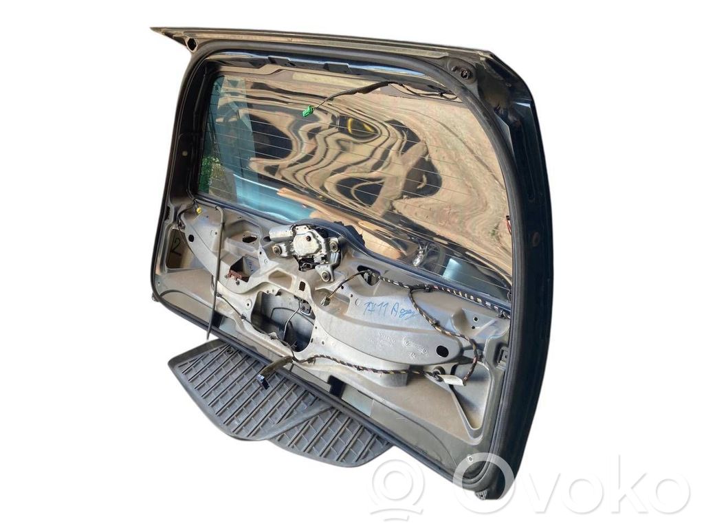 Aizmugurējais pārsegs (bagāžnieks)