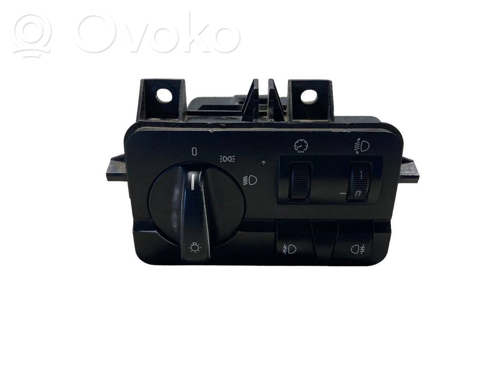 Headlight switch