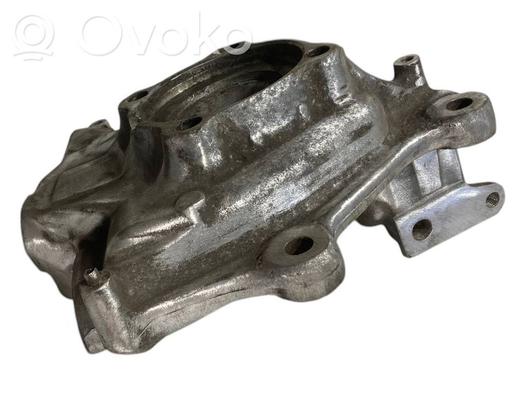 Priekšējā riteņa rumbas vārpstas šarnīrs (stupica, capfa)