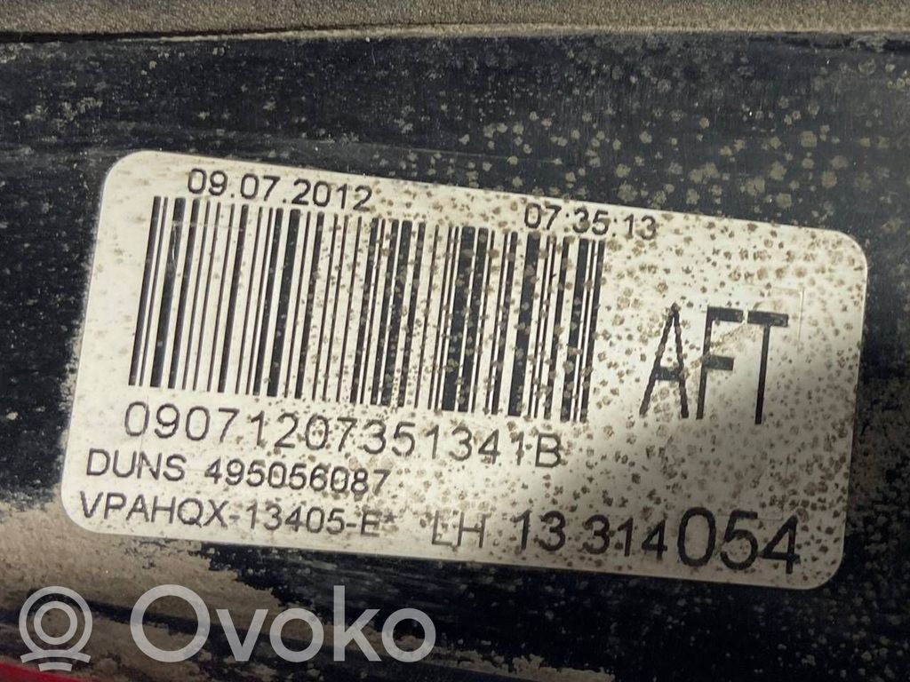 Aizmugurējais lukturis pārsegā